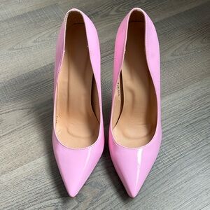 Bubble gum pink pumps